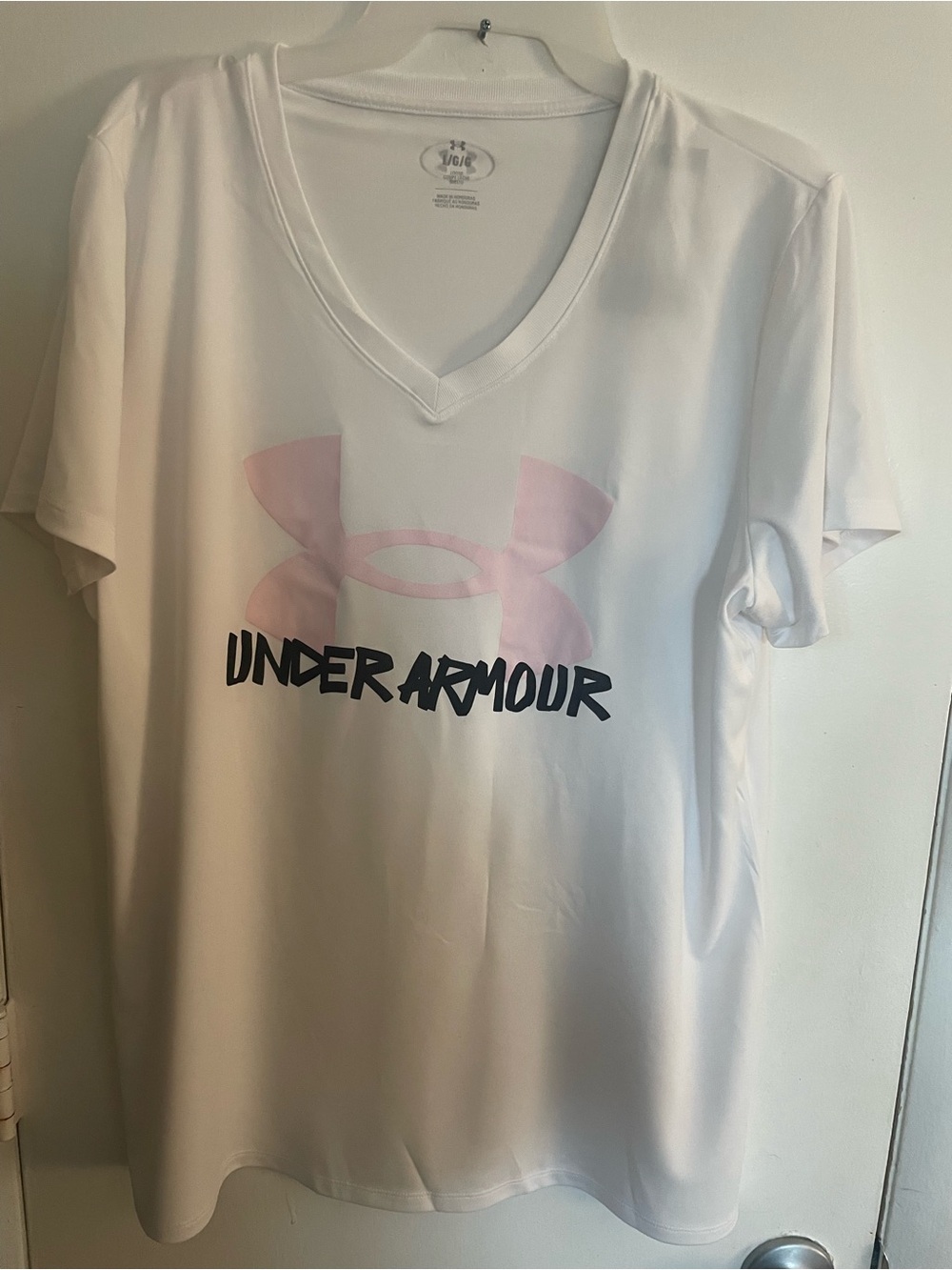 Under Armour Women’s White V-Neck Logo Tee with Pink Accent